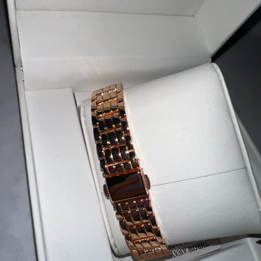 L&CO ROSEGOLD WATCH - Picture 4 of 5